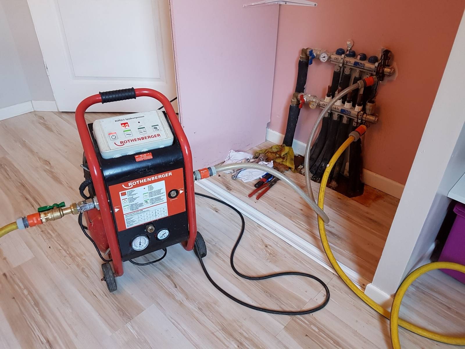 Kartal Kordonboyu Vaillant Hermetik Şofben Kombi Bakımı